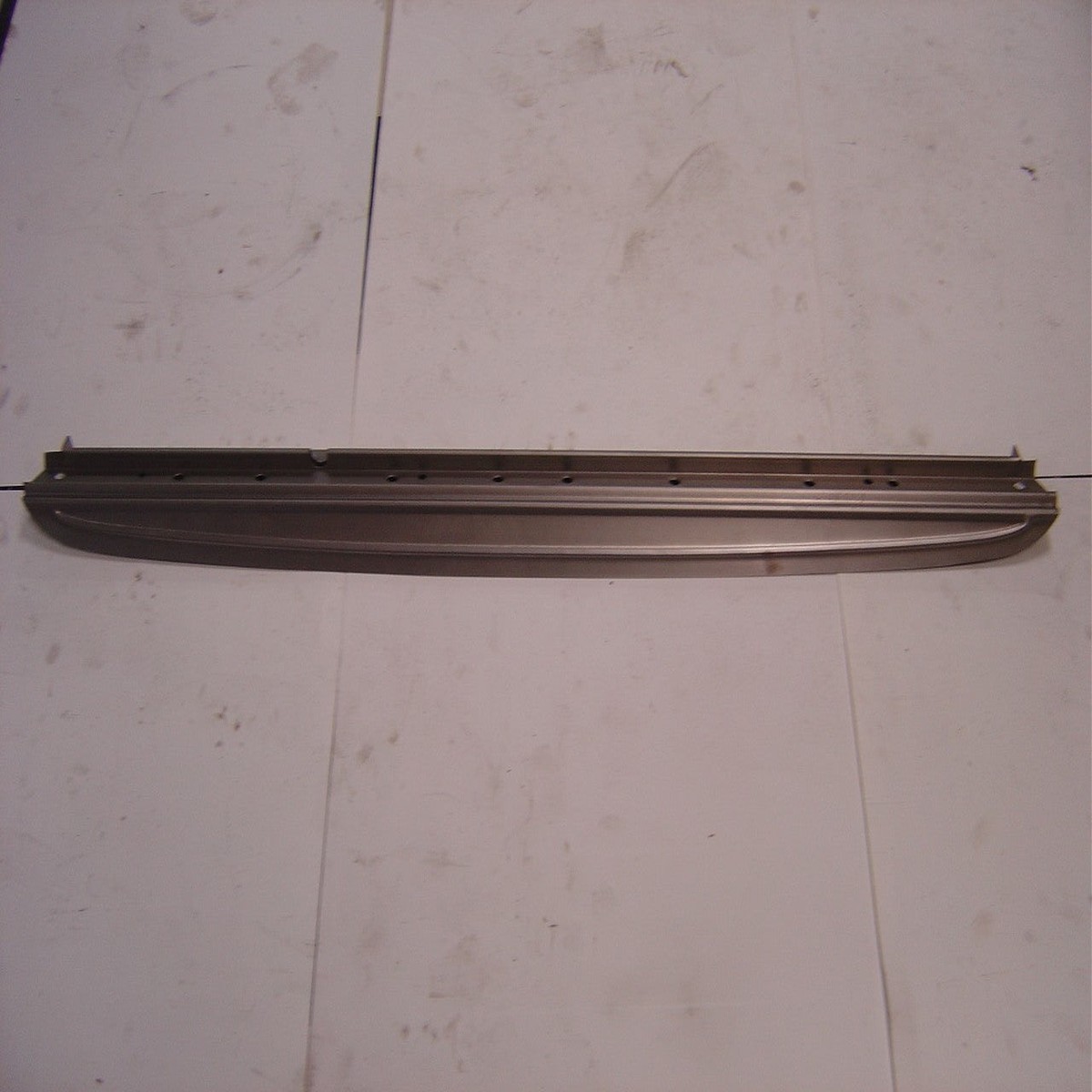 A-70136 1930-31 Coupes,1930 4 door Panel Above Windshield